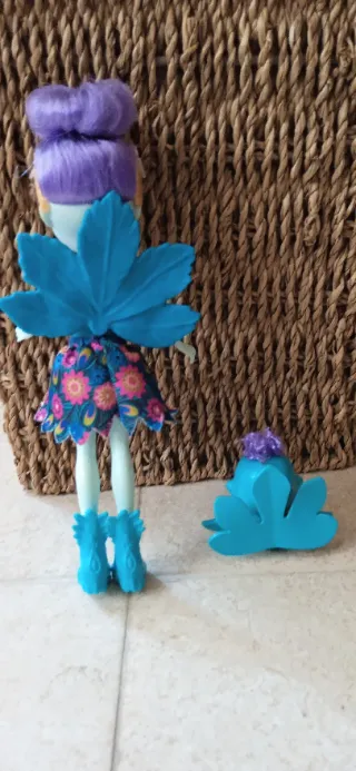 Muñeca Enchantimals Hada Pavo Real