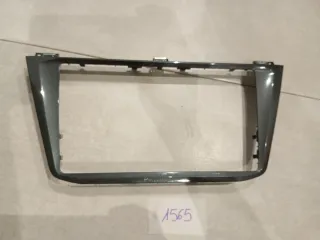 Marco pantalla 8" VW Tiguan 5NA