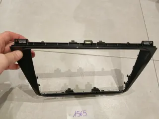 Marco pantalla 8" VW Tiguan 5NA
