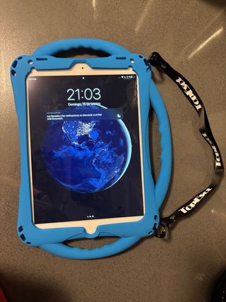 iPad Air con custodia protettiva gratuita