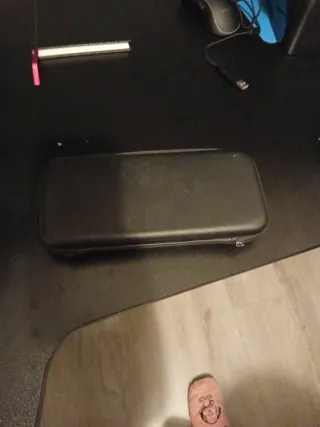 Nintendo Switch con Joy-Cons Verde y Rosa + Fundas