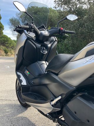 Yamaha X MAX 300
