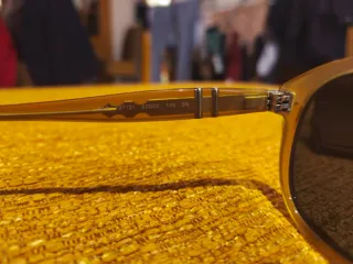 Gafas de sol marca Persol modelo 649 beige