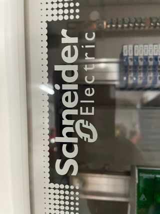 Armario Schneider Electric