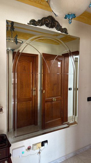 Espejo decorativo clásico con detalle tallado