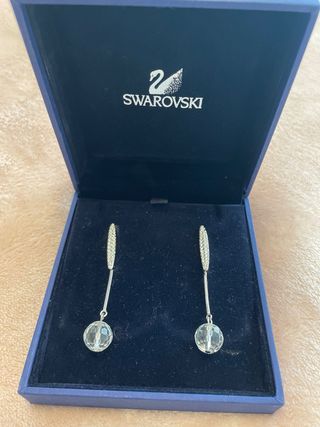 Pendientes largos Swarovski con borla