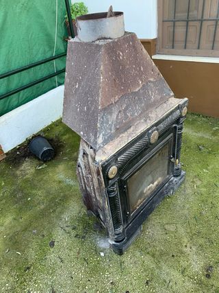 Chimenea de empotrar metal y piedra