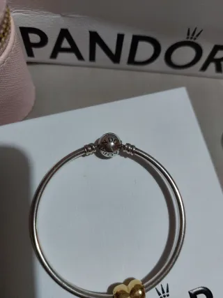 Pulsera plata de ley y charm corazón Pandora