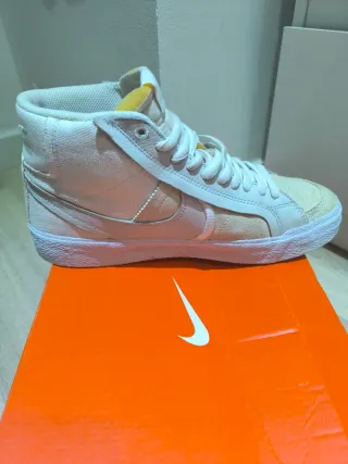 Nike SB Zoom Blazer Mid Premium Plus Beige