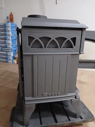 Estufa de leña Dovre