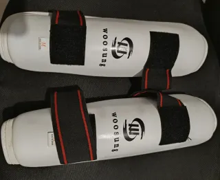 Lote Protección MMA: Guantes, Casco, Tibiales, Pet