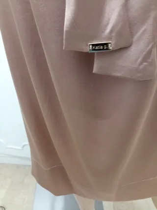 Abito in seta color nocciola