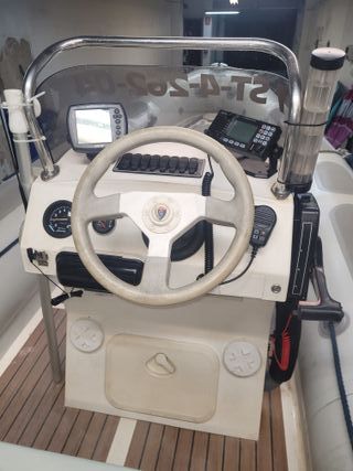 Barca semirrígida Valiant V-520 60 CV + Remolque