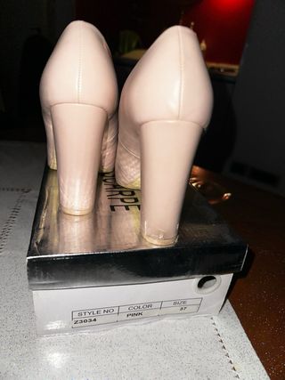 Scarpe con tacco rosa taglia 37