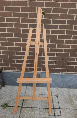 Caballete de madera para pintar