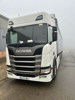 Scania R450 2023