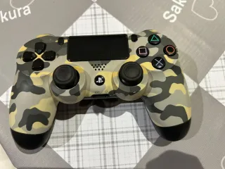 Play Station 4 Pro + 4 Juegos + 2 Mandos