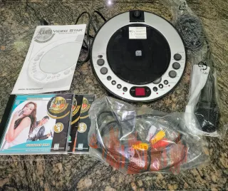 Karaoke Canta Tú Video Star con micrófono