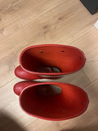 Botas de agua rojas con brillo