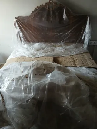 Camas antiguas de madera.