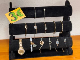 Pulseras de acero inoxidable; doradas y plateadas.