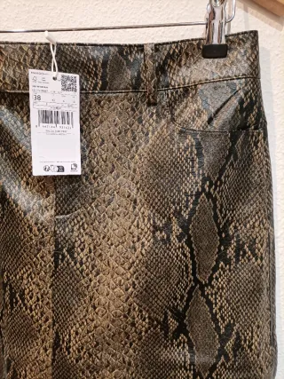 Falda Mango efecto piel estampado serpiente