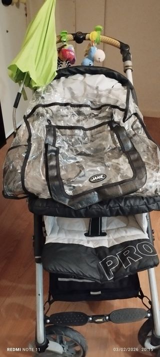 Carrito Jane con plástico de lluvia