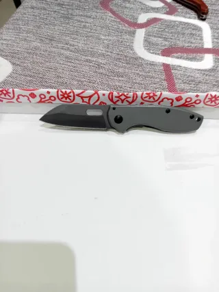 Coltello multiuso grigio