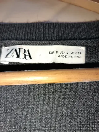 Vestido Zara gris botones joya