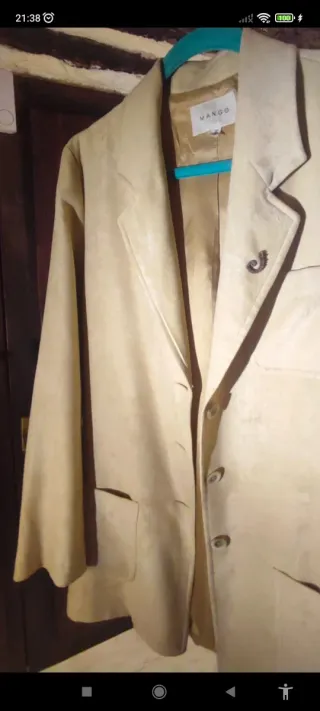 Chaqueta Mango Terciopelo Suave Beige