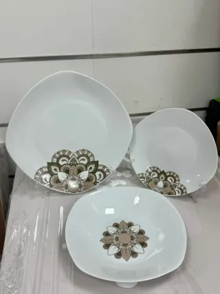 Set 18 piatti ceramica decorati
