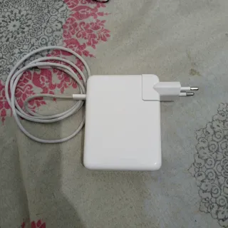Cargador Apple 140W USB-C macbook