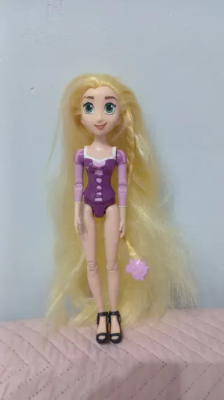 Muñeca Rapunzel pelo largo