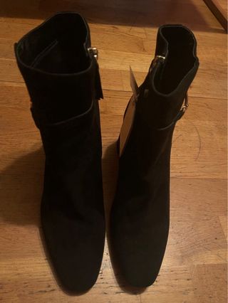 Botines tacón Sfera negros