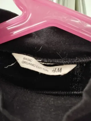 Camisola preta gola alta criança