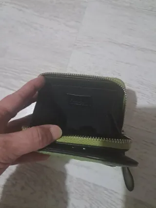 Cartera Karl Lagerfeld verde