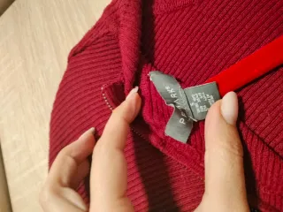 Jersey rojo granate con cremallera trasera sexy