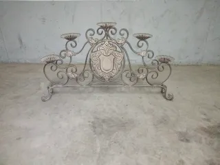 Candelabro de hierro forjado con 5 portavelas