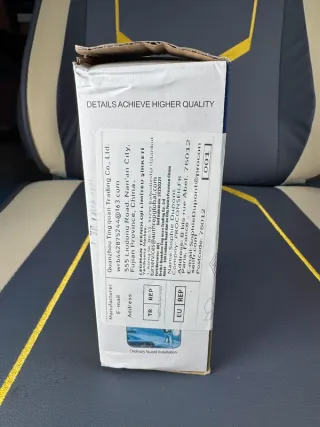 Testa rubinetto nero con accessori