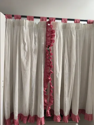 Cortinas de etamina con volantes