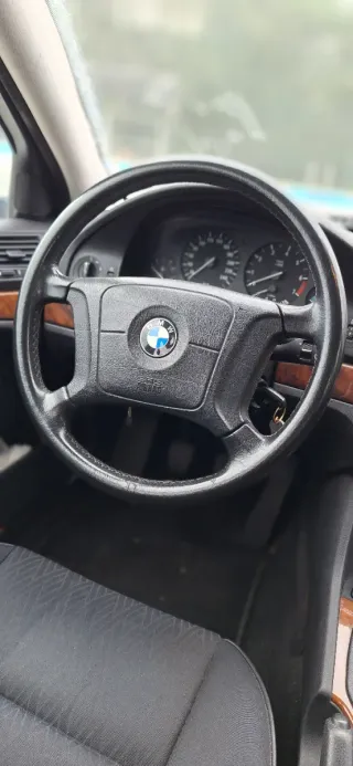 BMW 528i (E39)Manual 138.000 kms