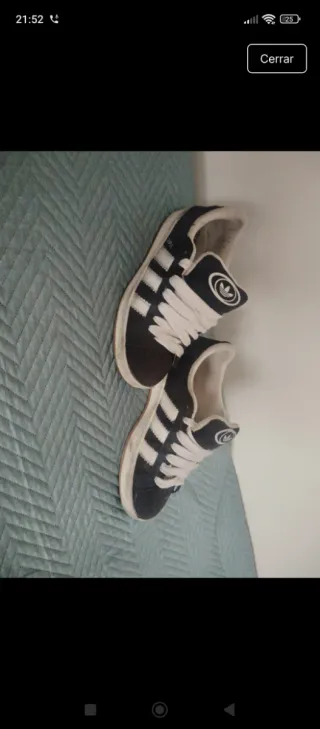 Zapatillas Adidas Negras y Blancas campus