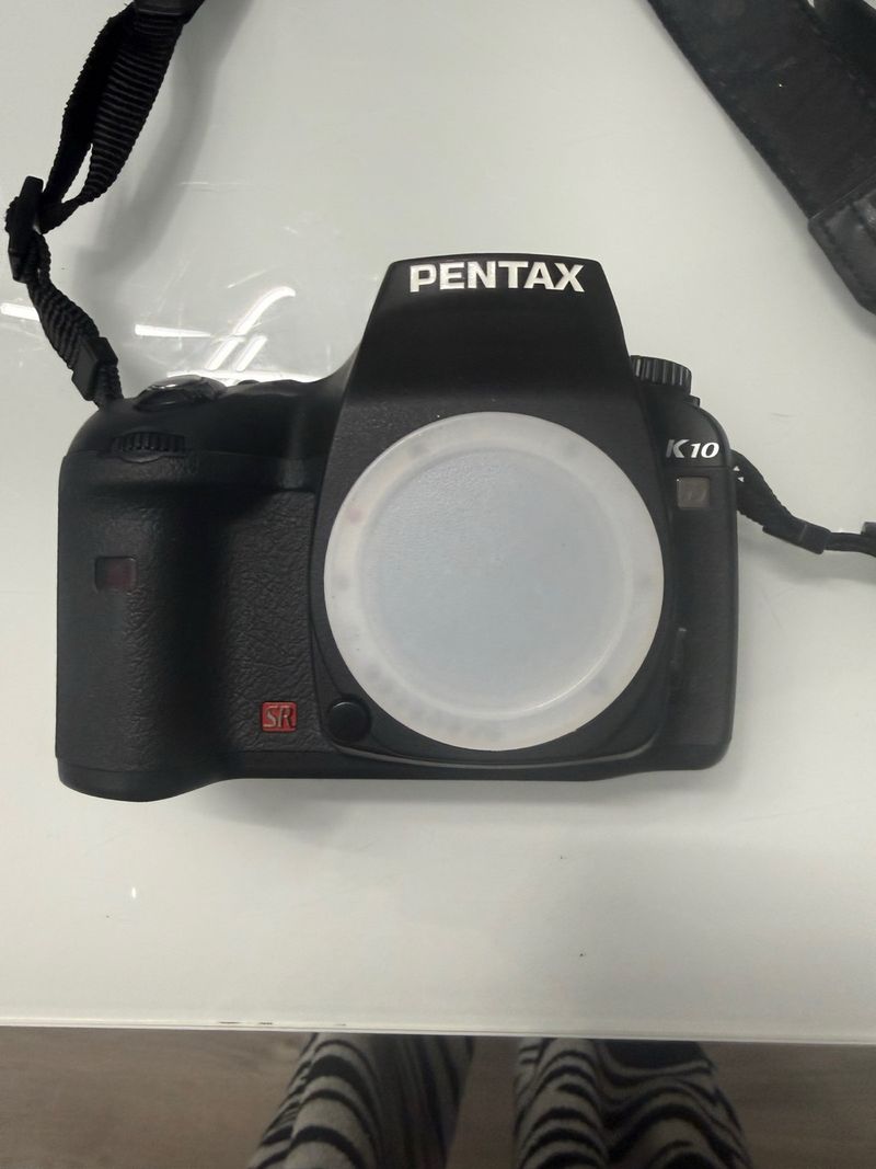 Cámara Pentax K10 DSLR Negra