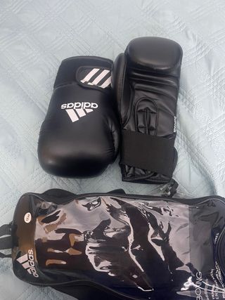Guantes de Boxeo Adidas 12oz con Bolsa