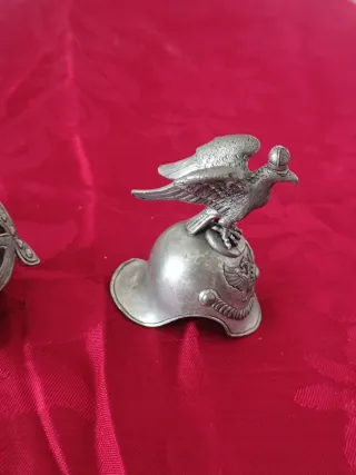 Conjunto 3 capacetes em miniatura em metal