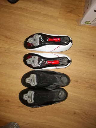 Bicicleta de carretera y dos juegos zapatilla 43