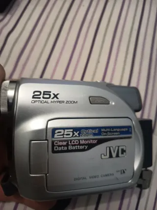 CAMARA DE VIDEO JVC