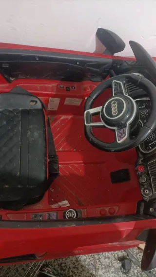 Coche eléctrico infantil Audi R8 Spyder