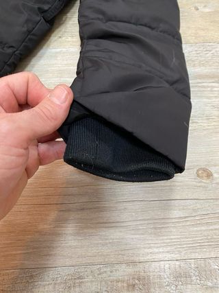 Chaqueta negra capucha forrada 13-14 años