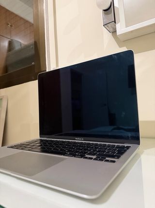 MacBook M1 2020 Plata